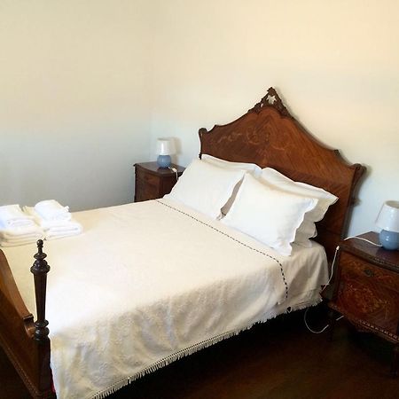 Private Room In Old Town Viana do Castelo Esterno foto